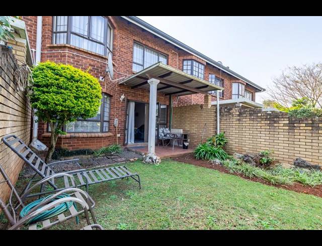 1 BEDROOM APARTMENT FOR SALE IN CLARENDON